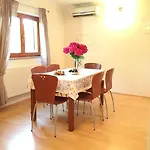 度假居 Holiday Home Veneta 波雷奇